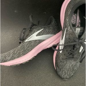 BROOKS Launch 7 charcoal/light purple running shoes
